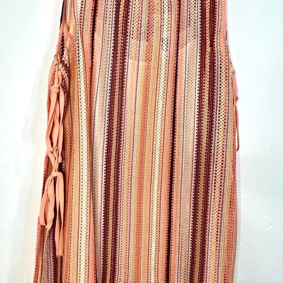 🆕 Miss Me Stitched Sleeveless Top with Tie Sides and Under Slip - Picture 4 of 13